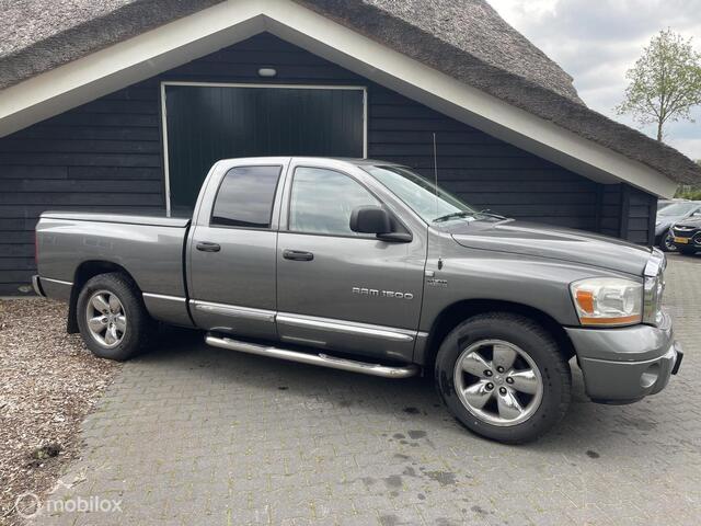 Dodge RAM PICKUP Pick-up 1500