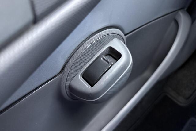 Peugeot 107 1.0-12V XS 68pk | Airco | Radio CD | El. ramen | Centrale vergrendeling | Zuinig