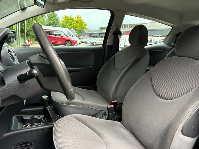 Citroen C2 Attraction 1.1i airco -