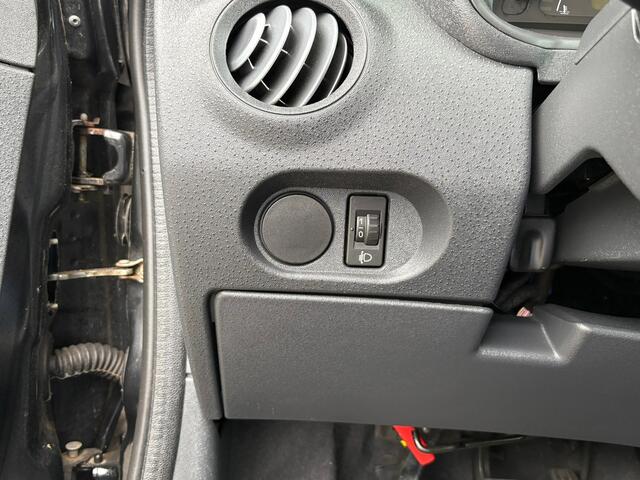 Citroen C2 Attraction 1.1i airco -