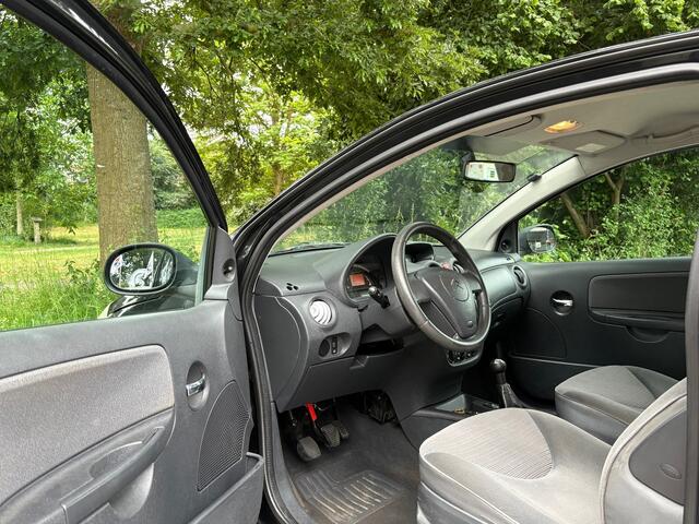 Citroen C2 Attraction 1.1i airco -