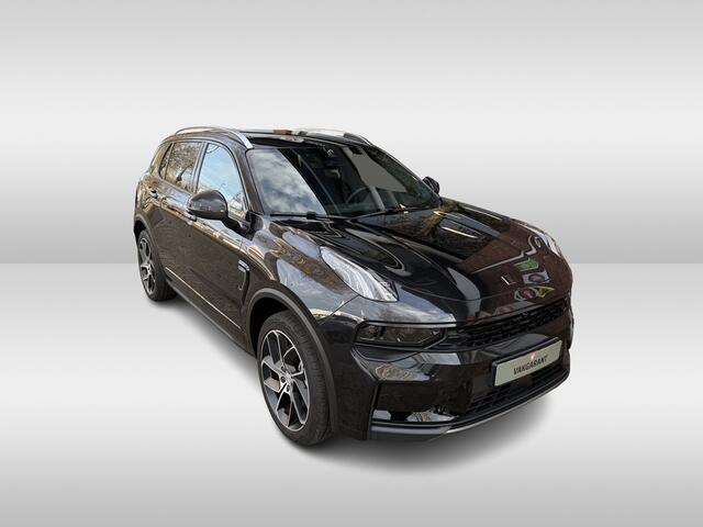 Lynk & Co 01 1.5 Full Black Edition | 360 graden camera | zwarte hemelbekleding | Apple Carplay/Android Auto | lichtmetalen wielen |
