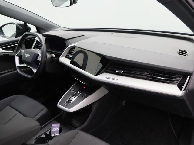 Audi Q4 e-tron 40 Advanced edition 77 kWh | Stoelverwarming | Camera | Adaptive Cruise | Matrix LED | CarPlay | 19 Inch | 44.728 Km 