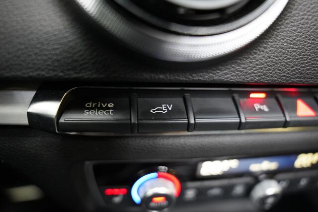 Audi A3 SPORTBACK 1.4 e-tron 3x S LINE PANO VIRTUAL PDC ACC