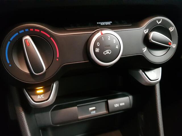 KIA Picanto 1.0 DPi Automaat DynamicLine Navigatie Airco Camera DAB Lichtmetalen velgen Bluetooth
