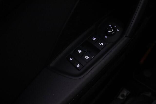 Audi A3 SPORTBACK 35 TFSI S edition | Apple/Android Play | Cruise | Full-LED | Navi | Virtual Cockpit |