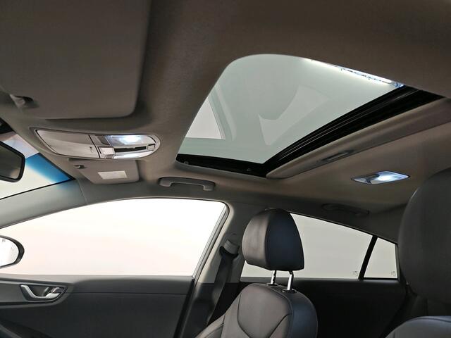 Hyundai Ioniq EV 38 kWh 136pk Premium Sky | SOH 100% | Schuifdak | Leder | Stuur- en Stoelverwarming | CarPlay | Camera | Navi |16