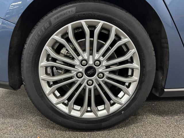 Ford Focus Wagon 1.5 EcoBoost Titanium Business NL-auto met trekhaak, Apple/Android Carplay