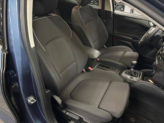 Ford Focus Wagon 1.5 EcoBoost Titanium Business NL-auto met trekhaak, Apple/Android Carplay