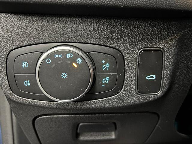 Ford Focus Wagon 1.5 EcoBoost Titanium Business NL-auto met trekhaak, Apple/Android Carplay