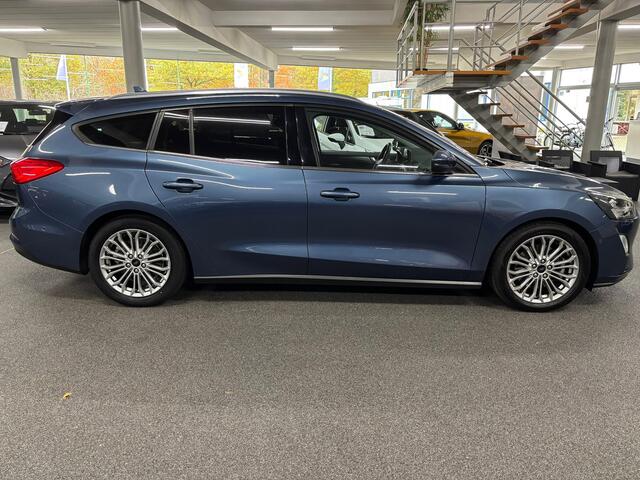 Ford Focus Wagon 1.5 EcoBoost Titanium Business NL-auto met trekhaak, Apple/Android Carplay