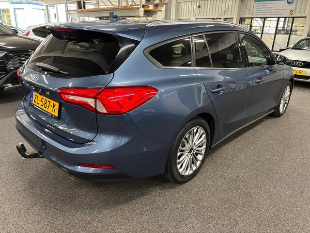 Ford Focus Wagon 1.5 EcoBoost Titanium Business NL-auto met trekhaak, Apple/Android Carplay