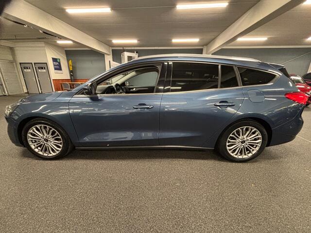 Ford Focus Wagon 1.5 EcoBoost Titanium Business NL-auto met trekhaak, Apple/Android Carplay