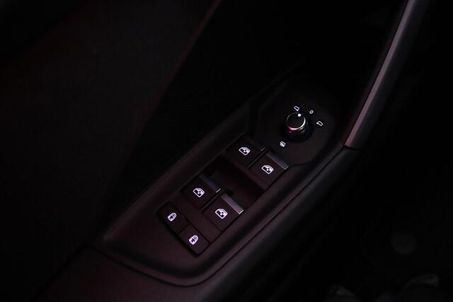 Audi A3 SPORTBACK 40 TFSI e S edition | Adaptieve Cruise | Apple/Android Play | camera | Navi | Virtual Cockpit | Licht-pakket |