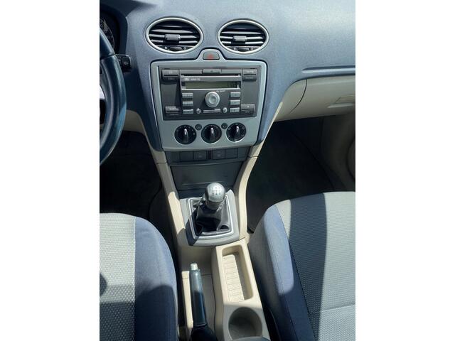 Ford Focus 1.6-16V First Edition
