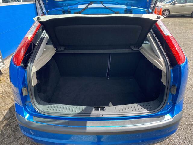 Ford Focus 1.6-16V First Edition