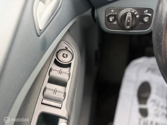 Ford C-MAX 1.0 Titanium