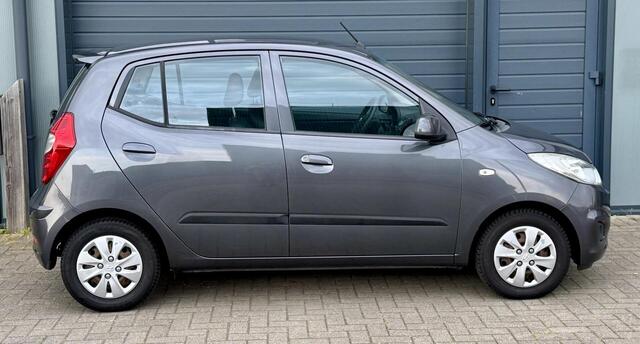 Hyundai I 10 1.1 i-Drive Cool | LAGE KM NAP | 5 Deurs | Airco | Zuinig | Betrouwbaar |
