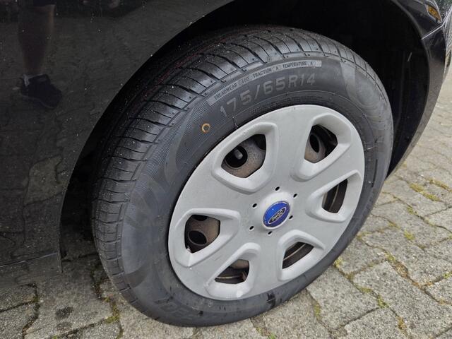Ford KA 1.2 Cool&Sound 08-2010 Zwart Metallic AIRCO APK 
