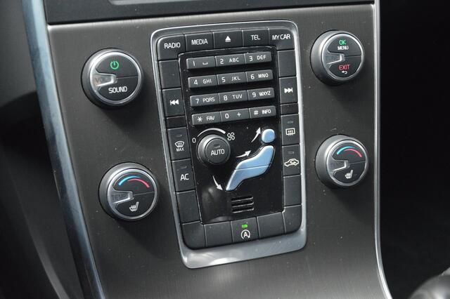 Volvo V60 T3 Summum | Trekhaak | Perfect onderhouden | Stoelverwarming | Cruise Control |