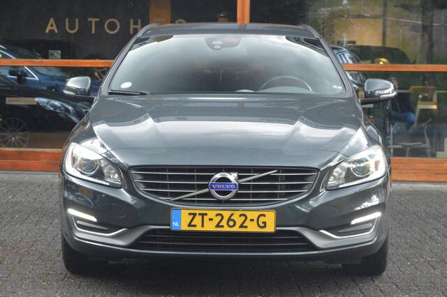 Volvo V60 T3 Summum | Trekhaak | Perfect onderhouden | Stoelverwarming | Cruise Control |
