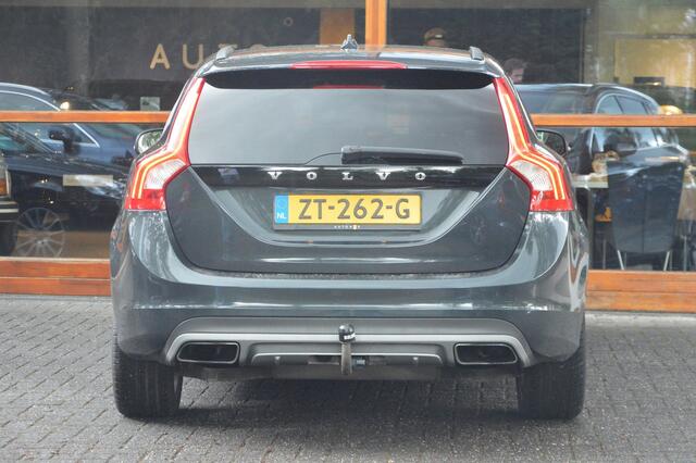 Volvo V60 T3 Summum | Trekhaak | Perfect onderhouden | Stoelverwarming | Cruise Control |