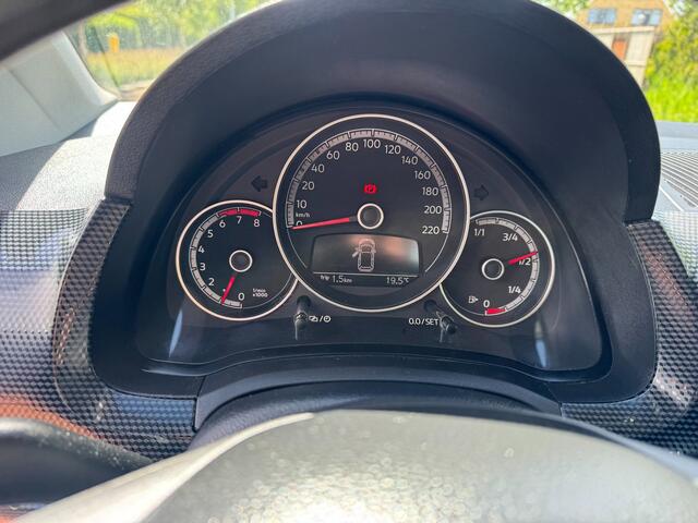 Volkswagen UP 1.0 BMT move up 134.000 KM