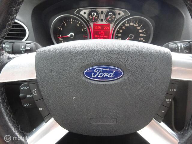 Ford Focus Wagon 1.6 Titanium