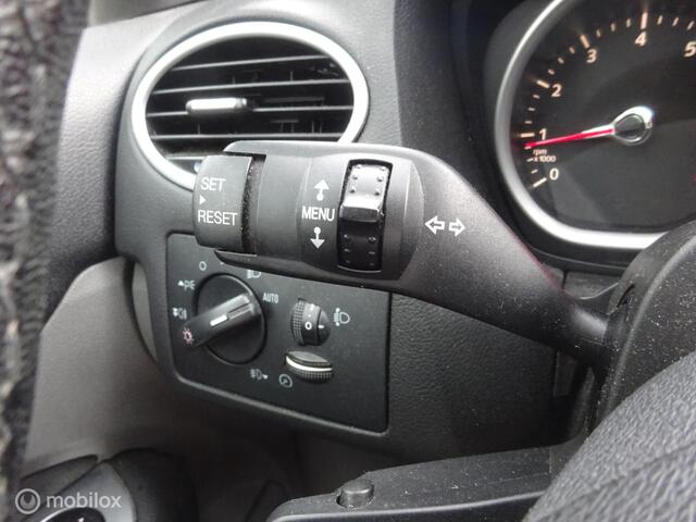 Ford Focus Wagon 1.6 Titanium