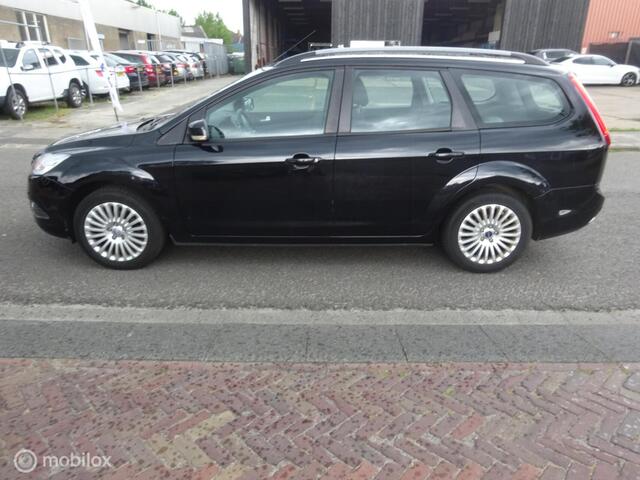 Ford Focus Wagon 1.6 Titanium