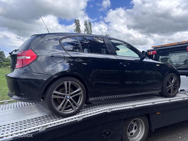 BMW 1-Serie 118d Business Line Ultimate Edition MOTOR DEFECT