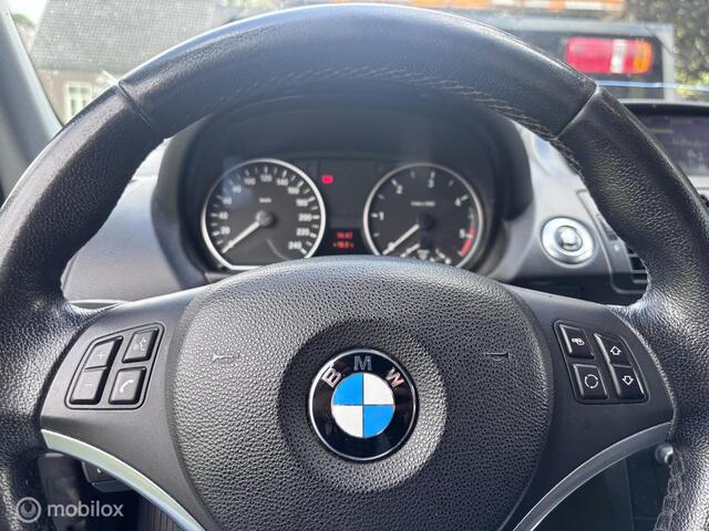 BMW 1-Serie 118d Business Line Ultimate Edition MOTOR DEFECT