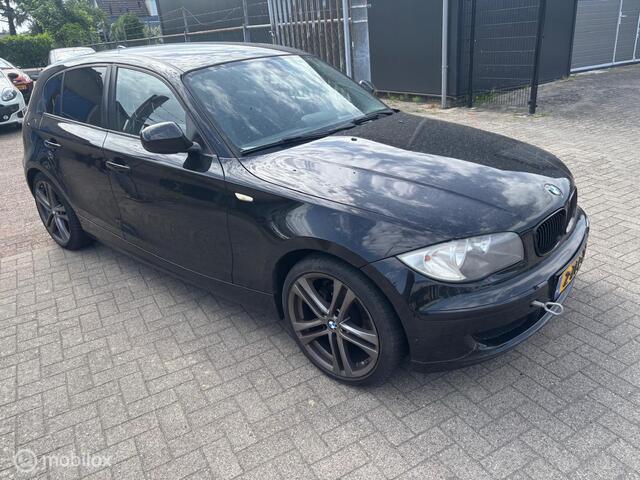 BMW 1-Serie 118d Business Line Ultimate Edition MOTOR DEFECT