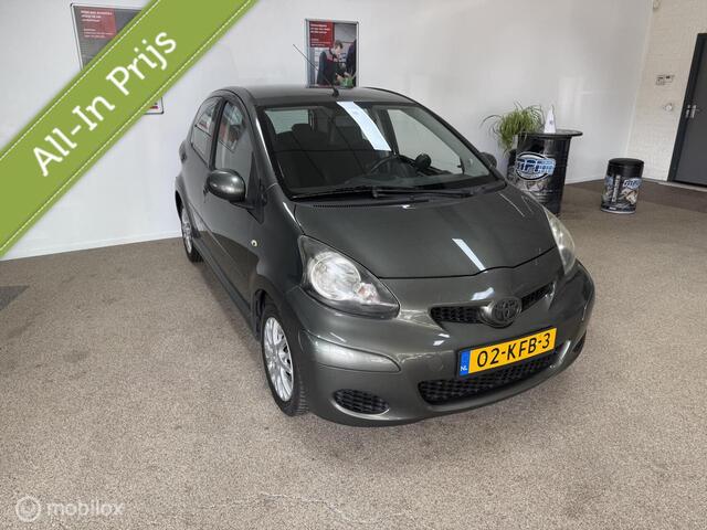 Toyota Aygo 1.0-12V Aspiration, Incl e Apk en Grote beurt
