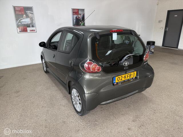 Toyota Aygo 1.0-12V Aspiration, Incl e Apk en Grote beurt