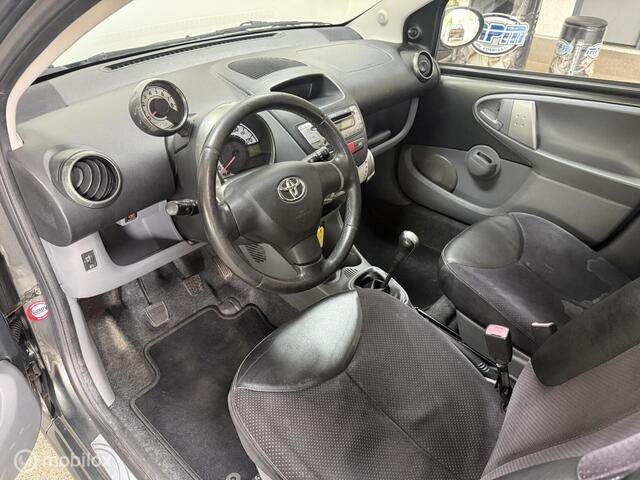 Toyota Aygo 1.0-12V Aspiration, Incl e Apk en Grote beurt