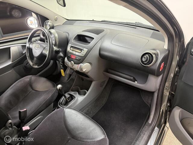 Toyota Aygo 1.0-12V Aspiration, Incl e Apk en Grote beurt