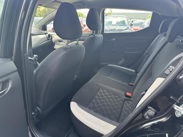 Nissan Micra 1.0L Acenta | Apple CarPlay | Cruise Control | Airco | All-Season banden |