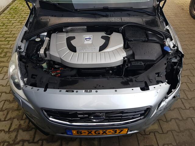 Volvo V60 2.4 D6 AWD Plug-In Hybrid Pure Limited