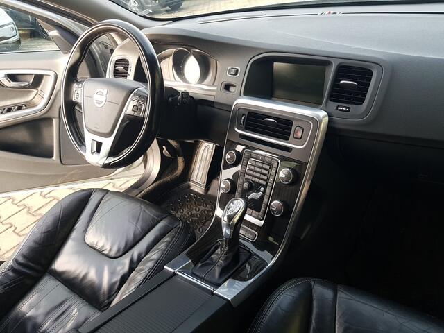 Volvo V60 2.4 D6 AWD Plug-In Hybrid Pure Limited