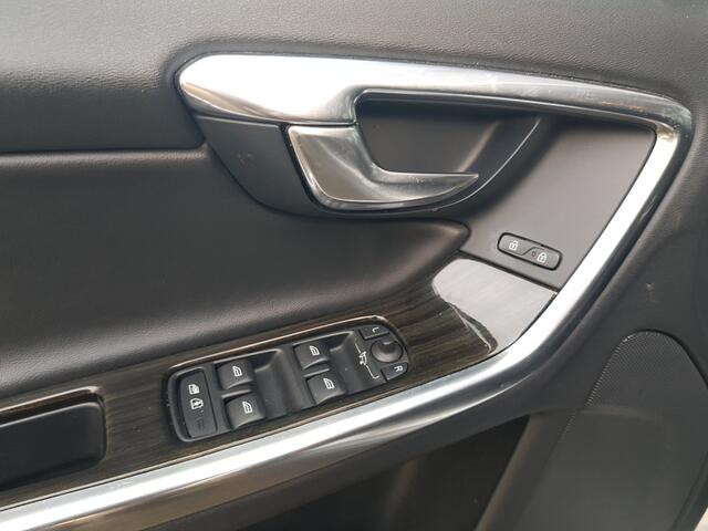 Volvo V60 2.4 D6 AWD Plug-In Hybrid Pure Limited