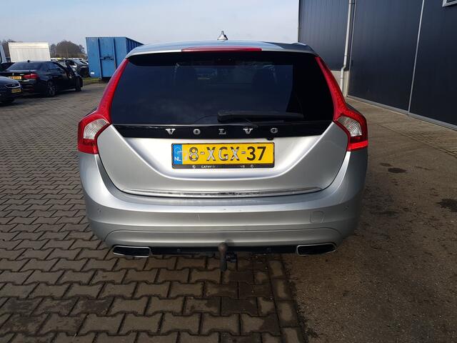Volvo V60 2.4 D6 AWD Plug-In Hybrid Pure Limited