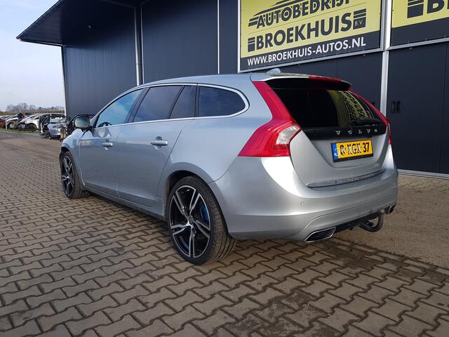 Volvo V60 2.4 D6 AWD Plug-In Hybrid Pure Limited