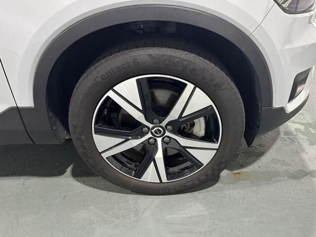 Volvo XC40 Recharge P8 AWD 408pk R-Design | SOH 93% | Half leder | Camera | Trekhaak