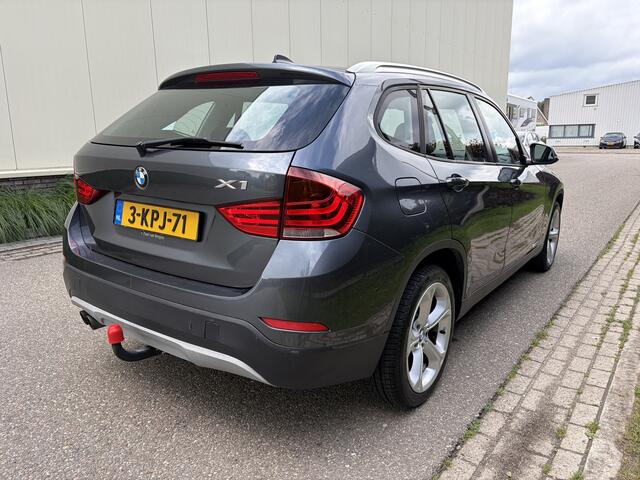 BMW X1 sDrive20i Executive / AUTOMAAT / NAVI / CRUISE / 126dkm NAP