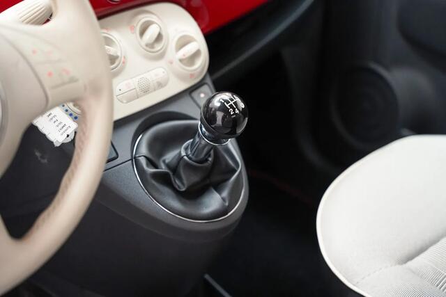 Fiat 500 CABRIO 1.2 Lounge [ Airco Climate control Bluetooth aansluiting ]