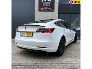 TESLA Model 3 Standard Range�+ MMX PACK + IAP
