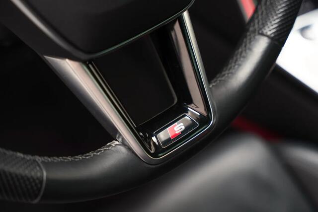 Audi A6 vant 55 TFSI e quattro S Line Competition Black [ Panorama Trekhaak Navi Apple / Leder Camera Stoelverwarming ]