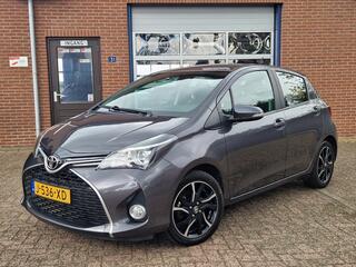 TOYOTA YARIS 1.3 VVT-i Lounge 5-drs Airco Navi Camera Trekhaak L.m.v.