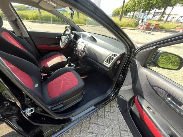 Hyundai I 20 1.4i Dynamic XLAIRCO101PKNW APK